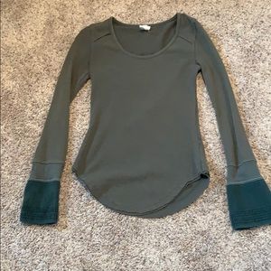 FREE PEOPLE green long sleeve